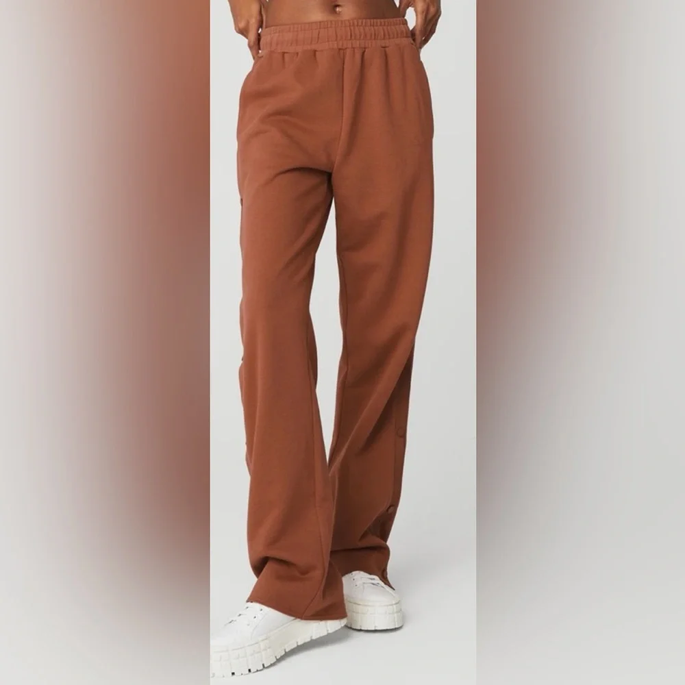 Alo Yoga | Courtside Tearaway Accolade Snap Pants✨